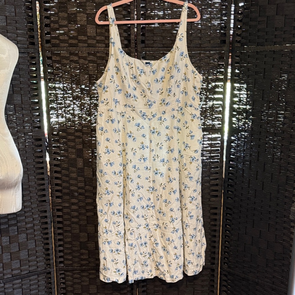 Old Navy Blue and White Floral Dress 2X